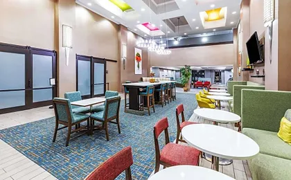 Hampton Inn & Suites Tulsa-Woodland Hills at 71st & Memorial