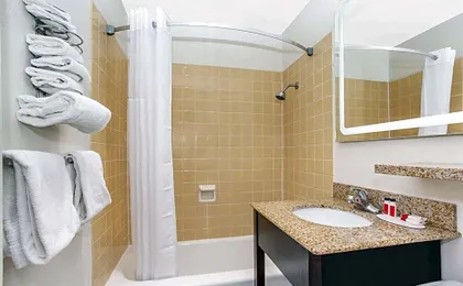 Howard Johnson by Wyndham Colorado Springs