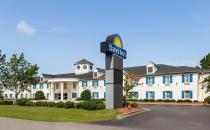 Days Inn by Wyndham Shallotte