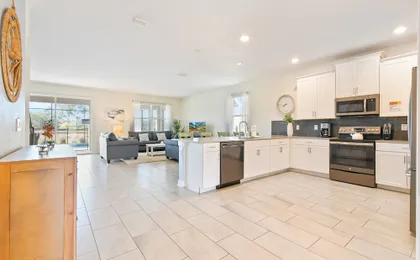 Storey Lake Resort 8br Cozy Home With Private Theater, Pool And Spa 2874