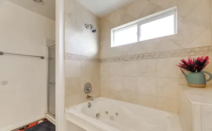 Great Location & Free Extras! Bellflower Stay