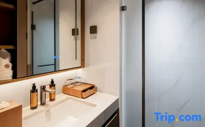 Yunlu Serviced Apartments (Shenzhen Luohu Port Dongmen Old Street Branch)