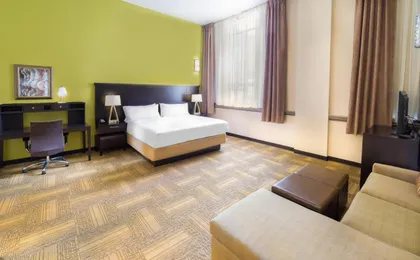 Staybridge Suites Baltimore - Inner Harbor