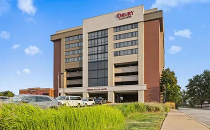 Drury Inn & Suites Creve Coeur - St. Louis