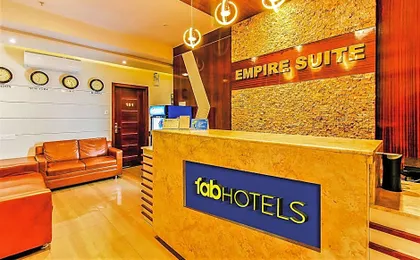 FabHotel Empire Suite