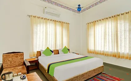 Treebo Trend Khakhri Haveli