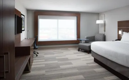 Holiday Inn Express & Suites Kingdom City