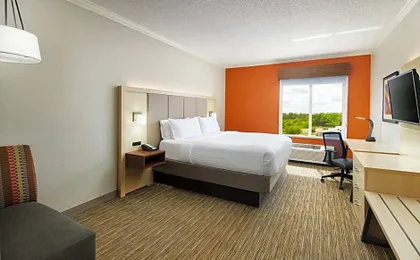 Holiday Inn Express & Suites Bonifay By IHG