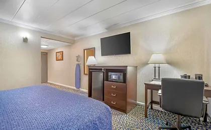 Econo Lodge Hicksville - Long Island