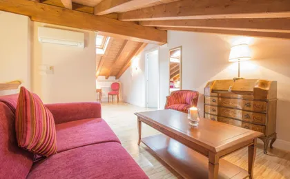Lady Capulet Apartments