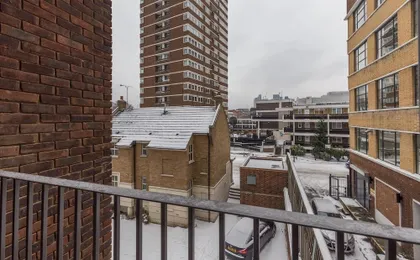 Super Central 2 Bedroom Flat With Balcony Zone 1!