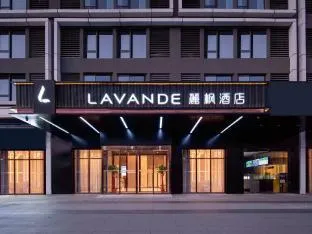 Lavande Hotel Wuhan Longhu Paradise Walk Guangxia Metro Station