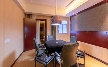 Vienna Hotel Wuhan Jiangxia Zhifang Street Metro Station