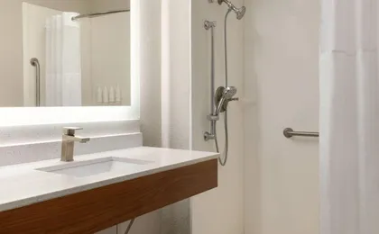 Days Inn by Wyndham Suites Fredericksburg
