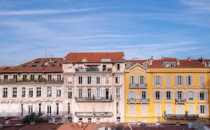 La Maioneta Carré dOr