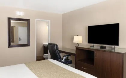 Travelodge by Wyndham Everett City Center