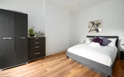 Stunningly Luxurious London Apartment (Mhb350)