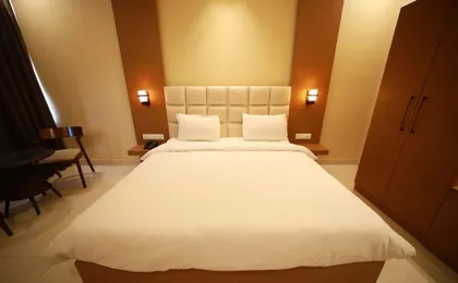 Hotel Neerja Inn