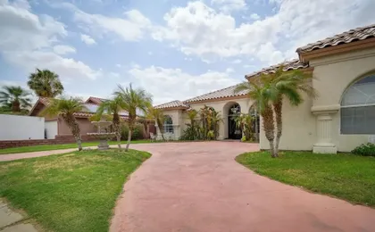 Luxe Yuma Home With Private Pool!