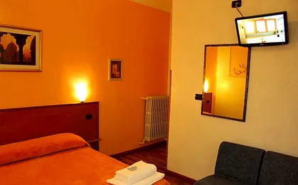 Hotel America