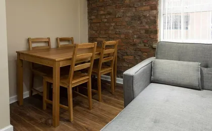 Stunning Penthouse in Nq, City Centre ! Sleeps 8