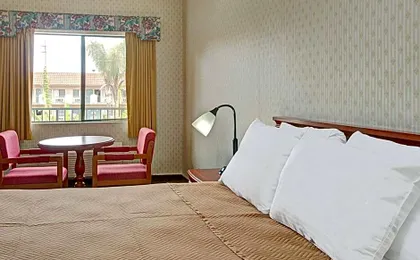 Travelodge by Wyndham Lynwood