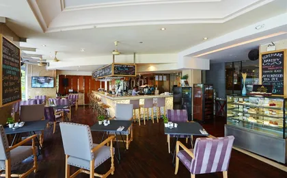 Holiday Inn Express & Suites Chicago-Deerfield/lincolnshire