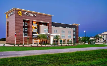 La Quinta Inn & Suites by Wyndham Texas City I-45