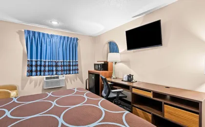 Super 8 by Wyndham Council Bluffs Ia Omaha Ne Area