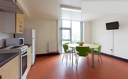 Davies Court (Canary Wharf)