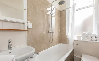 Silver Lining Lochrin Terrace Apartment