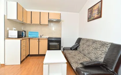 Apartment 1985
