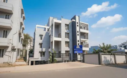 Fabhotel Majestic Luxurious
