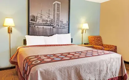 Super 8 by Wyndham Baltimore/Essex Area
