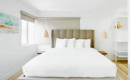 The Belmont Shore Inn