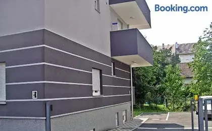 Apartments Tony