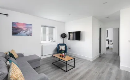 Skyvillion -vineyard Court- Enfield 2-bed Wgarden
