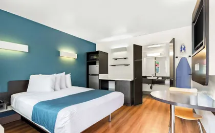 Studio 6 Suites Carpinteria, CA–Santa Barbara - South