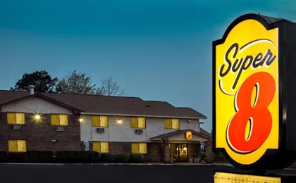 Super 8 by Wyndham Greenville