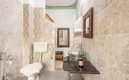 Alaya Stays 4 BHK with Outdoor Dining Area - Abhimanyu Mansion Sapphire