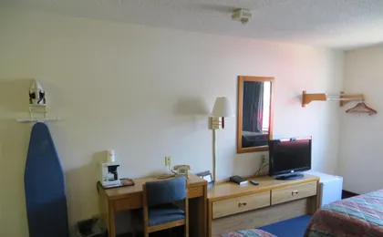 Super 8 by Wyndham Hot Springs