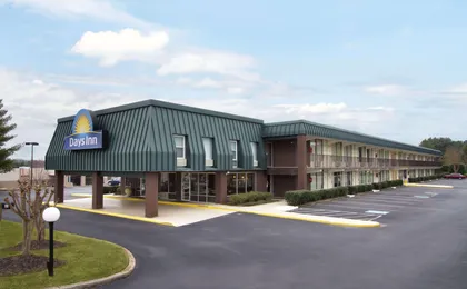 Days Inn by Wyndham Seneca