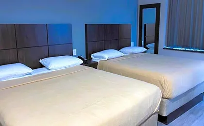 Royal Hotel Bronx