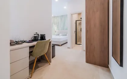 Flowers Premium Apartments & Rooms