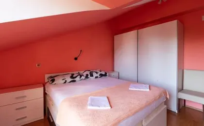 Bright And Light Apartments
