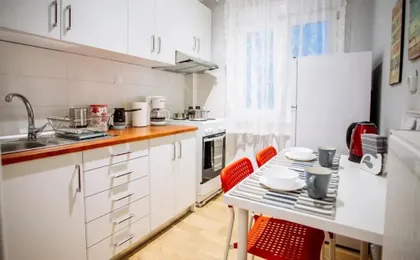 Luxurious & Modern | Walk Everywhere | 5★ Amenities