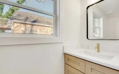 < 4 Mi to Mercedes-benz: Modern West End ATL Stay