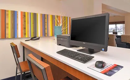 Holiday Inn Express & Suites Raleigh NE - Medical Ctr Area By IHG