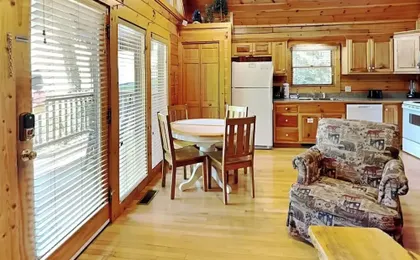 Hugs 'N Kisses by Jackson Mountain Rentals