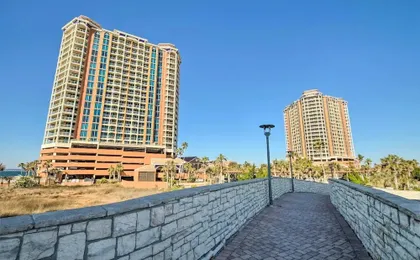Pensacola Beach Resort Condo With Beach Access!